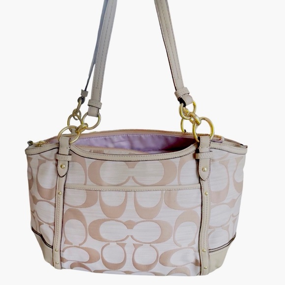 COACH Alexandra Signature C Gorgeous Canvas Cream and Tan Shoulder handbag. - Picture 12 of 16